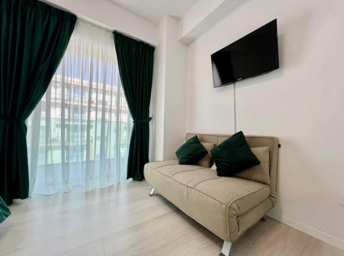 Luxury Alice Studio Navodari Luaran gambar